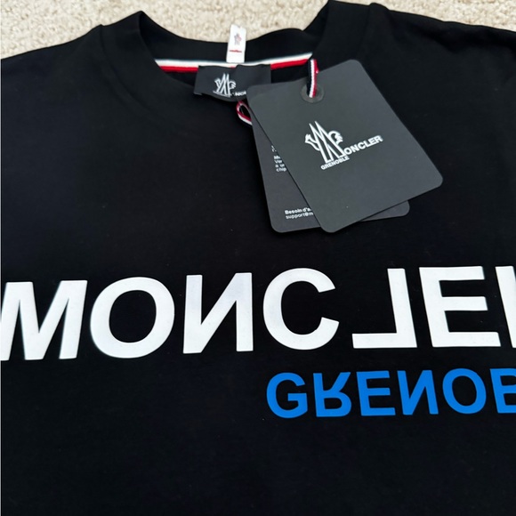 Moncler tshirt - Picture 6 of 11